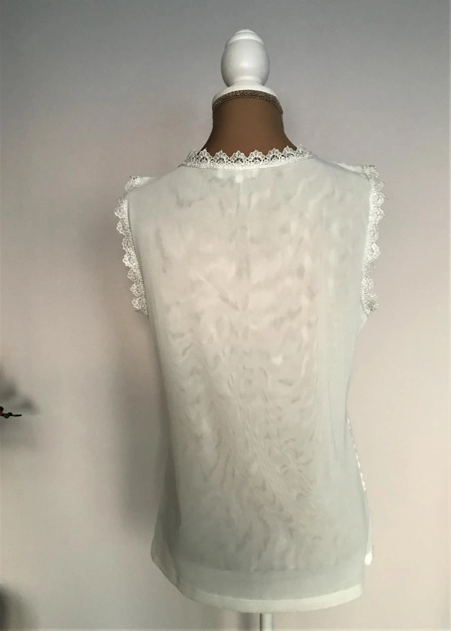 Bel & Bo Large blusa creme sem mangas. – photo 3
